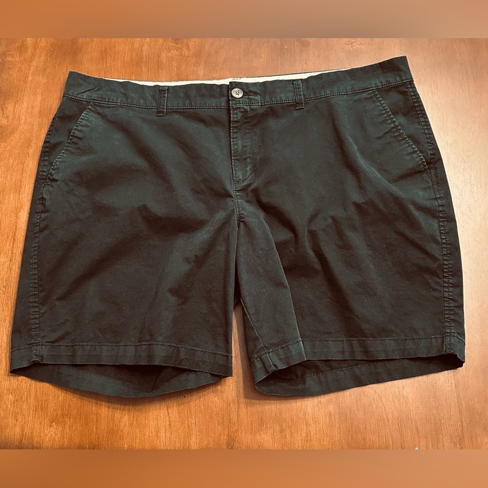 Bundle 3 items for $10!  Old Navy Women’s Black Casual Shorts 18